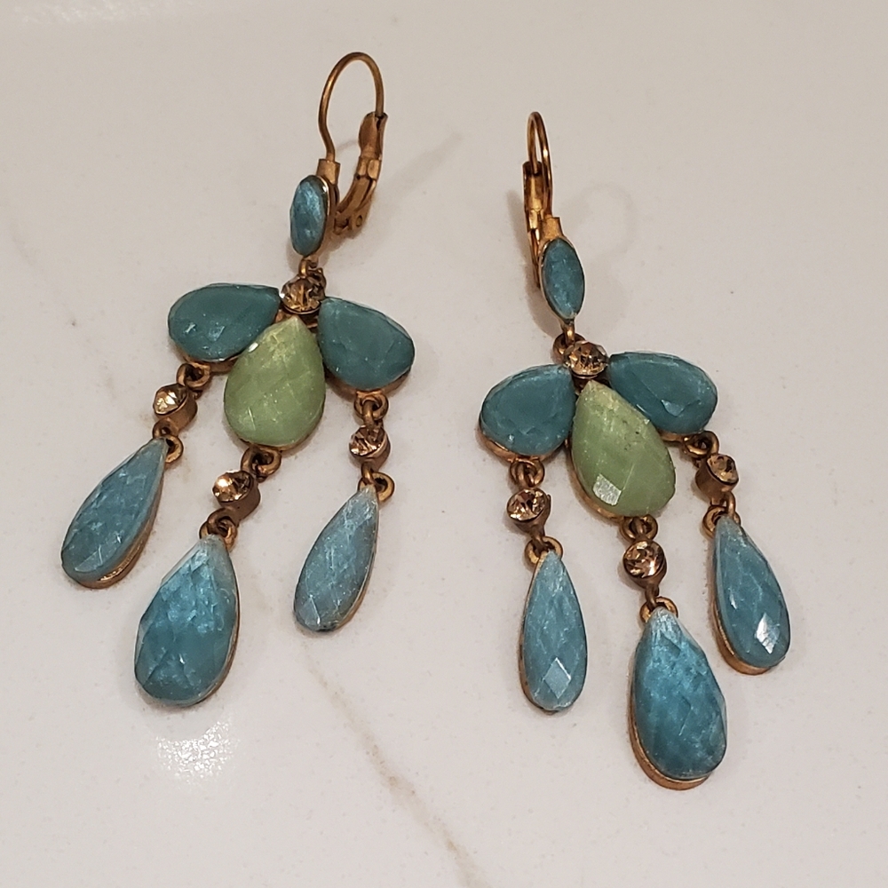 Carolee Earrings - Picture 3 of 3